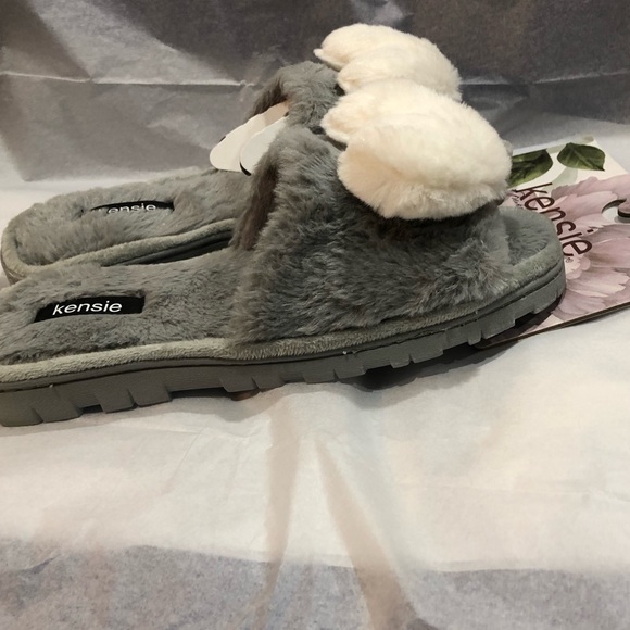 Kensie Gray faux fur heart shaped pompom memory foam platform slippers 10/11 new - Picture 1 of 8